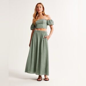 Abercrombie XL Crinkle Off-The-Shoulder Set Top